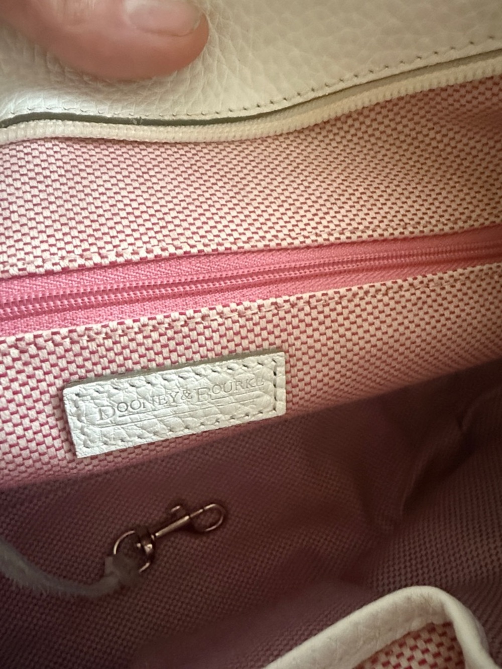 Dooney & Bourke Cream and Gray Pebble-Trim Shoulder Bag VINTAGE☦️👸🏼 - Picture 8 of 10